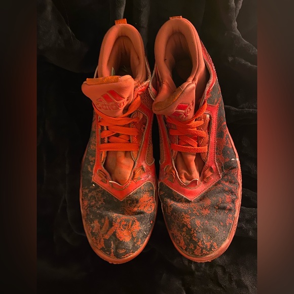 Men’s Adidas Bounce Shoes - Picture 2 of 10